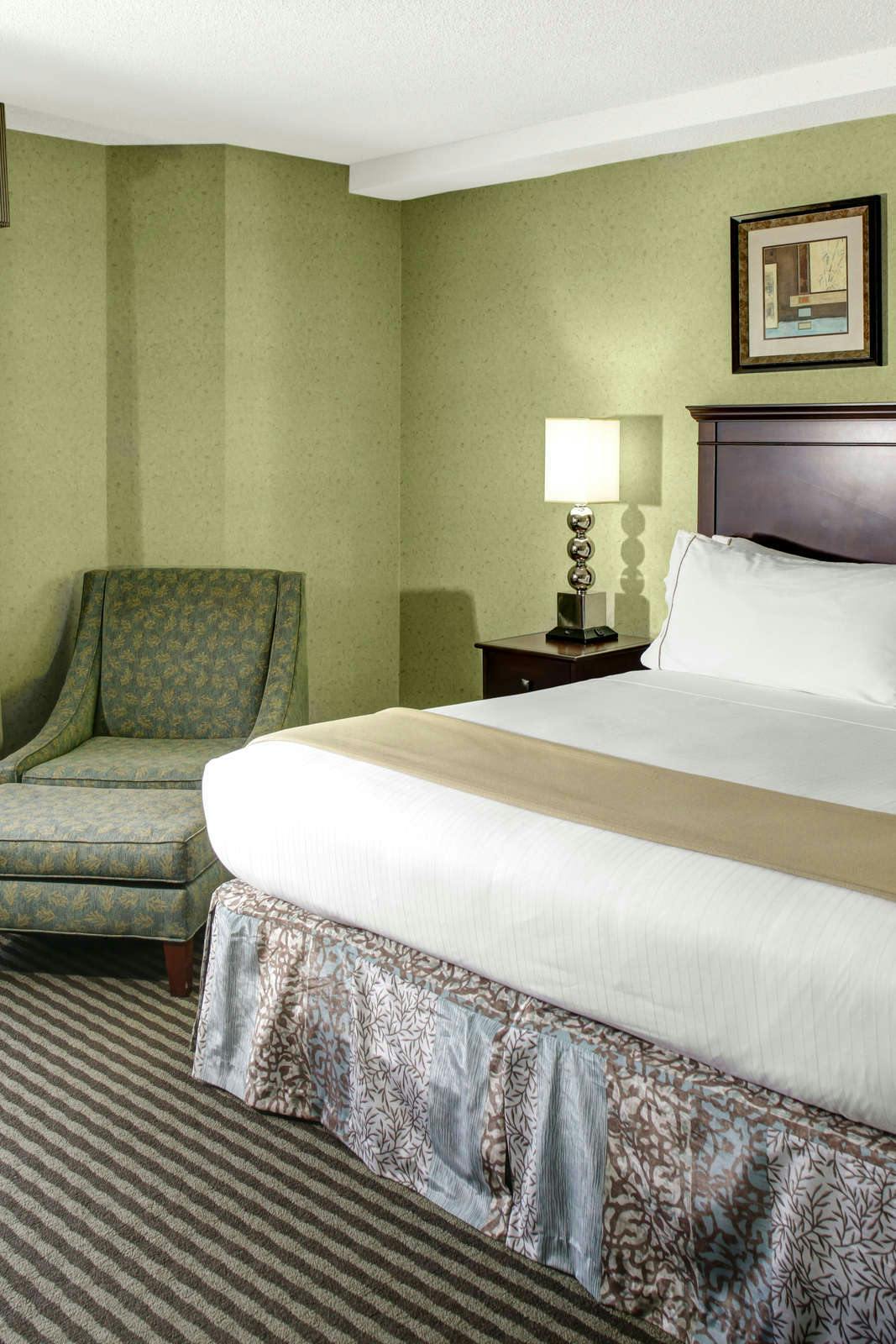 Hotel Holiday Inn Express & Suites Atlanta Buckhead photo 4