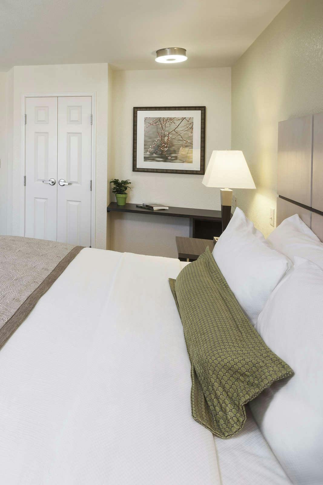 Hotel Candlewood Suites Midland SW photo 2