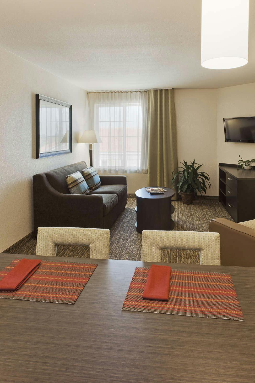 Hotel Candlewood Suites Midland SW photo 4