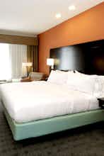 Hotel Holiday Inn Express & Suites Austin South photo 1