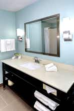 Hotel Holiday Inn Express & Suites Austin South photo 4