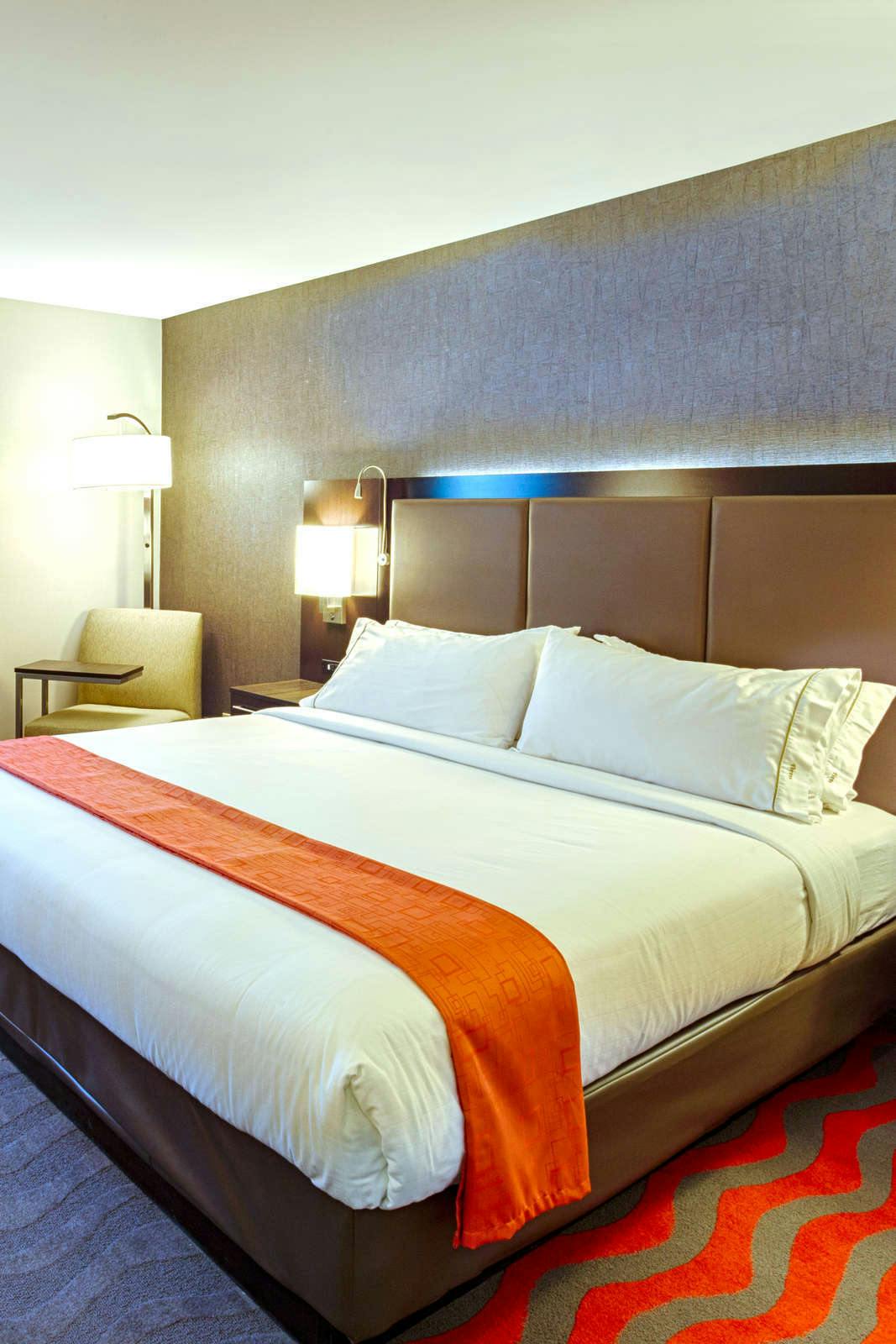 Hotel Holiday Inn Express & Suites Baltimore West Catonsville photo 1