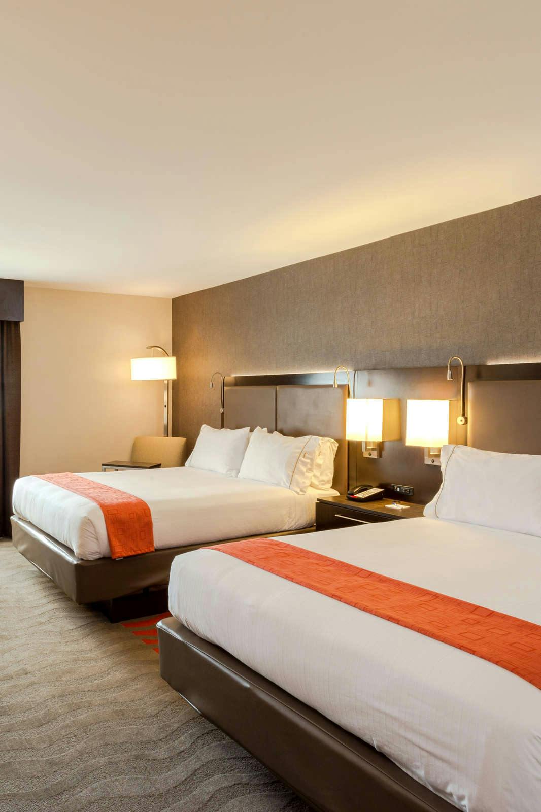 Hotel Holiday Inn Express & Suites Baltimore West Catonsville photo 2