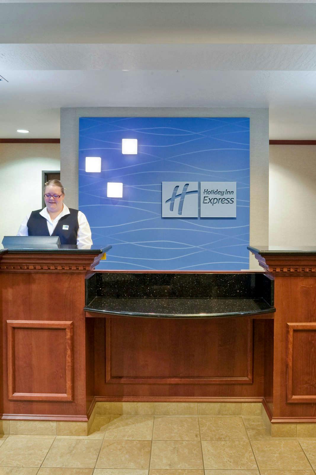 Hotel Holiday Inn Express & Suites Ashland photo 4