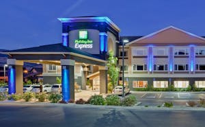 Holiday Inn Express & Suites Ashland