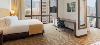 Holiday Inn Express & Suites Bogota Zona Financiera