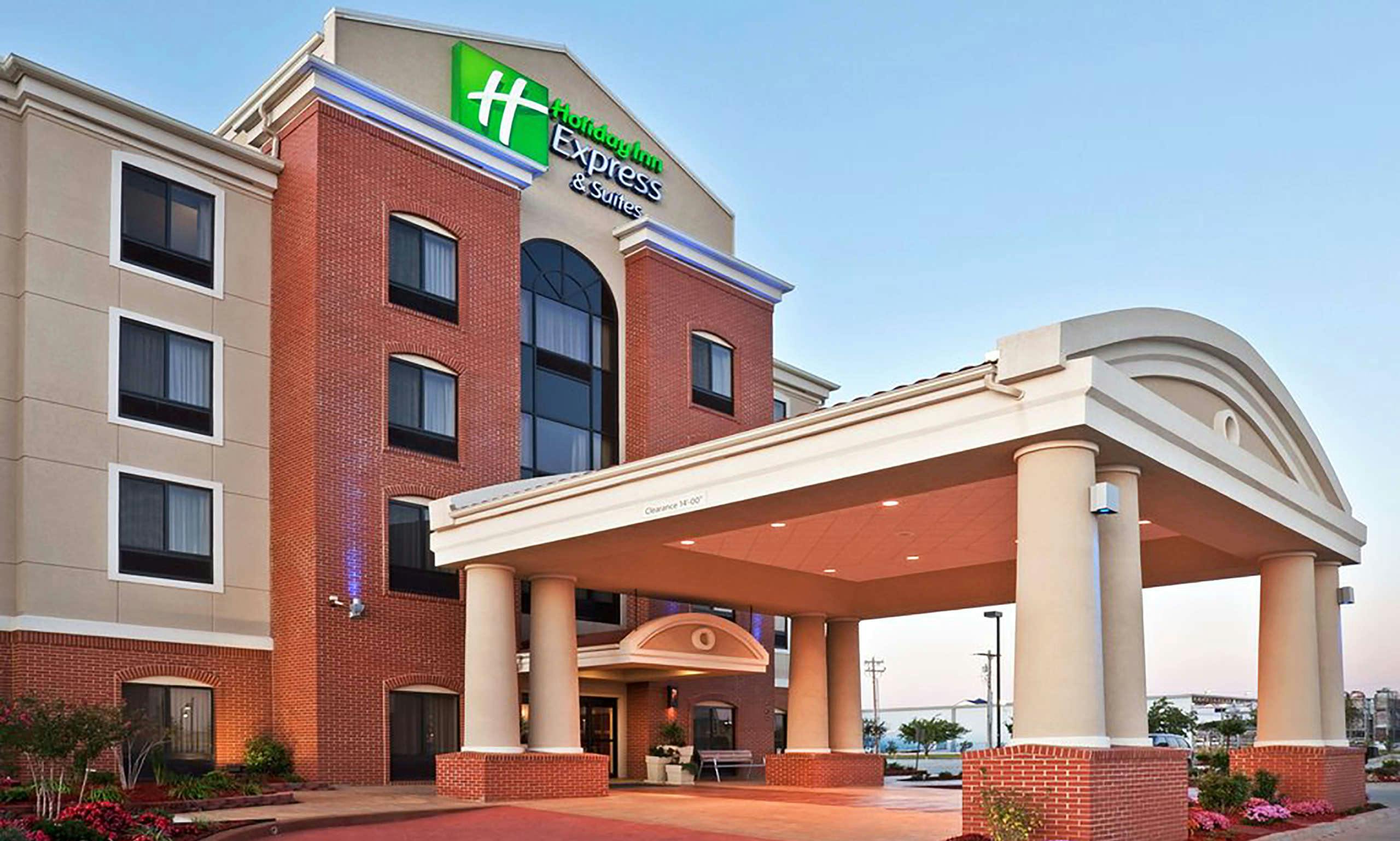 Holiday Inn Express & Suites Cambridge