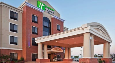 Holiday Inn Express & Suites Cambridge