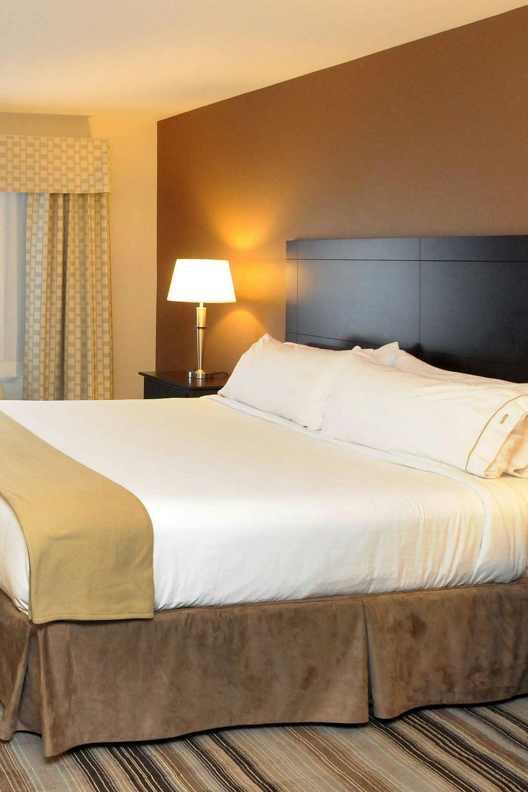 Hotel Holiday Inn Express & Suites Cambridge photo 3