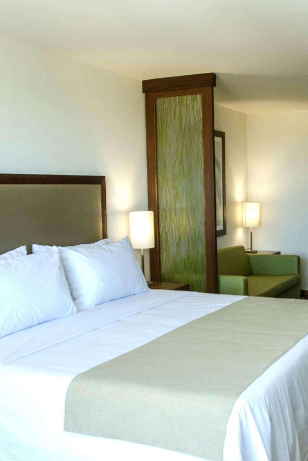 Hotel Holiday Inn Express & Suites Celaya photo 3