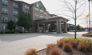 Holiday Inn Express & Suites Chicago West Roselle