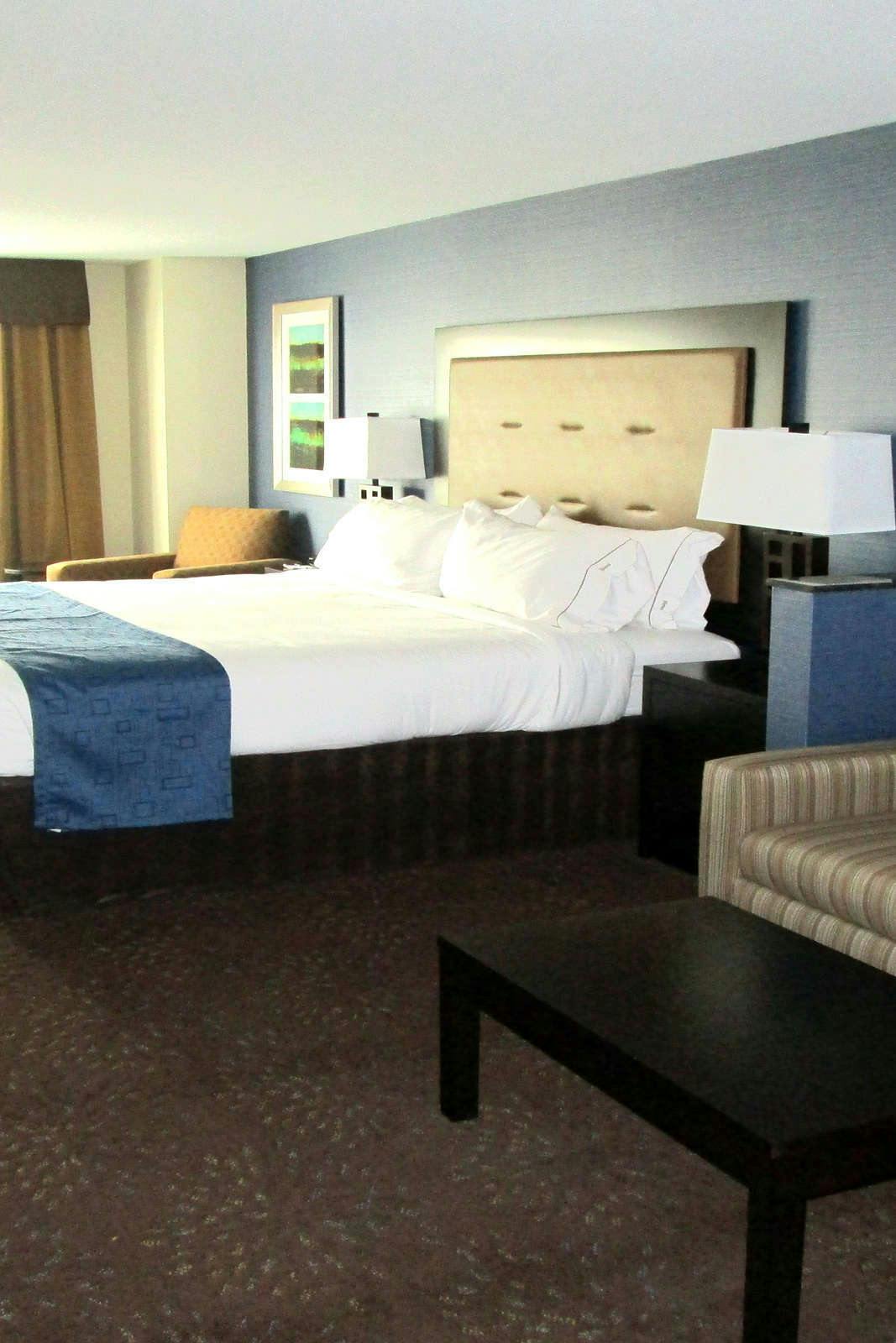 Hotel Holiday Inn Express & Suites Davenport photo 2