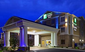 Holiday Inn Express & Suites Charlotte North