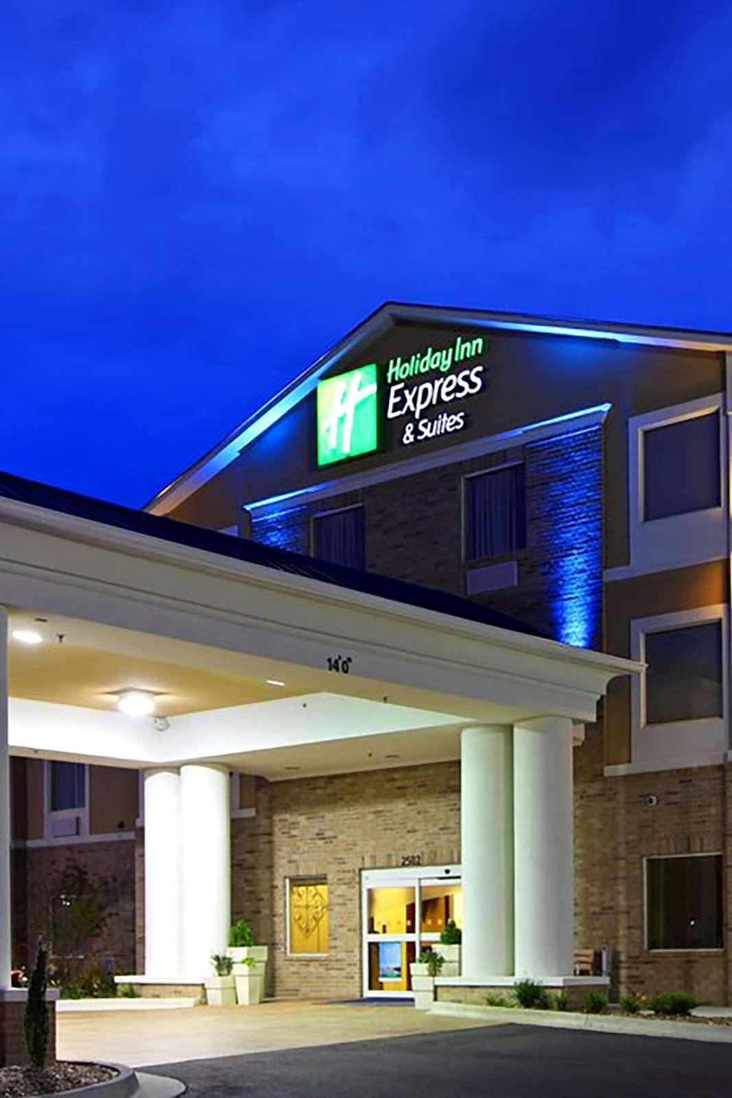 Hotel Holiday Inn Express & Suites Charlotte North photo 5