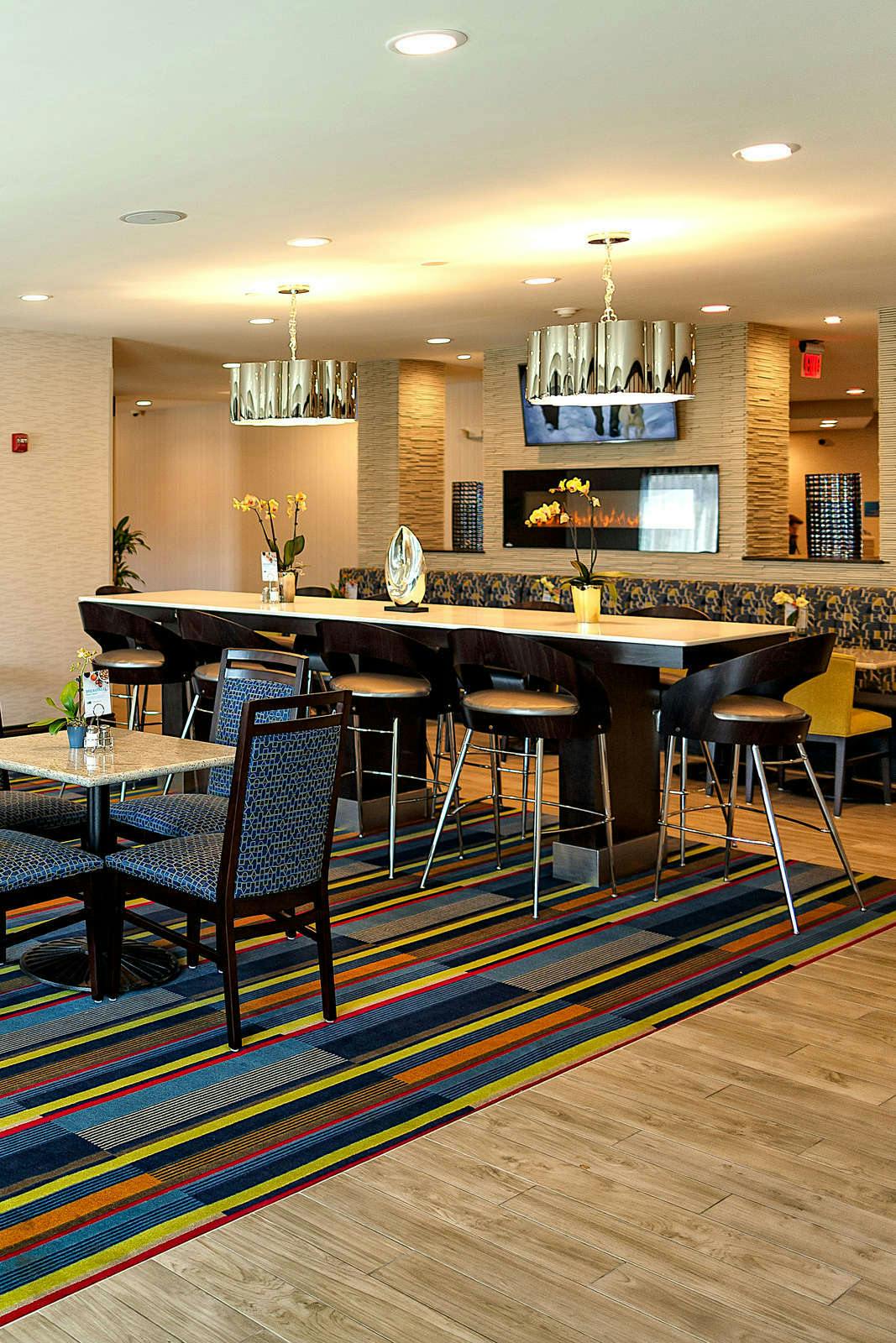 Hotel Holiday Inn Express & Suites Ann Arbor West photo 2