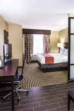 Hotel Holiday Inn Express & Suites Elkton University Area photo 2