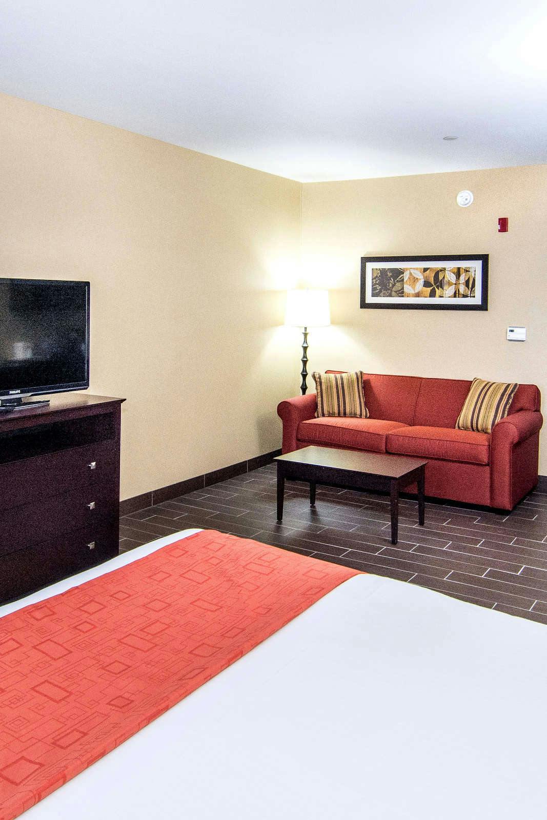 Hotel Holiday Inn Express & Suites Elkton University Area photo 5