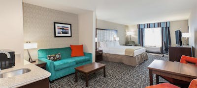 Holiday Inn Express & Suites Eureka