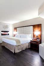 Hotel Holiday Inn Express & Suites Eureka photo 5