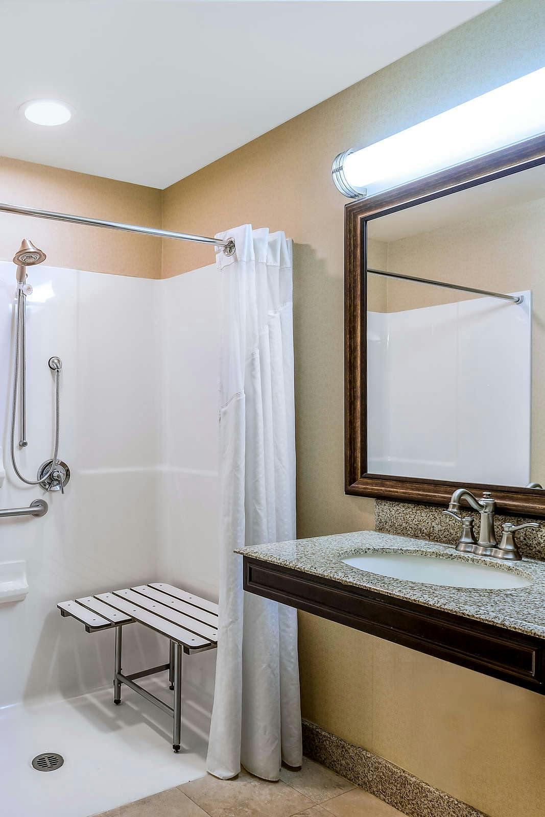 Hotel Holiday Inn Express & Suites Atascadero photo 5