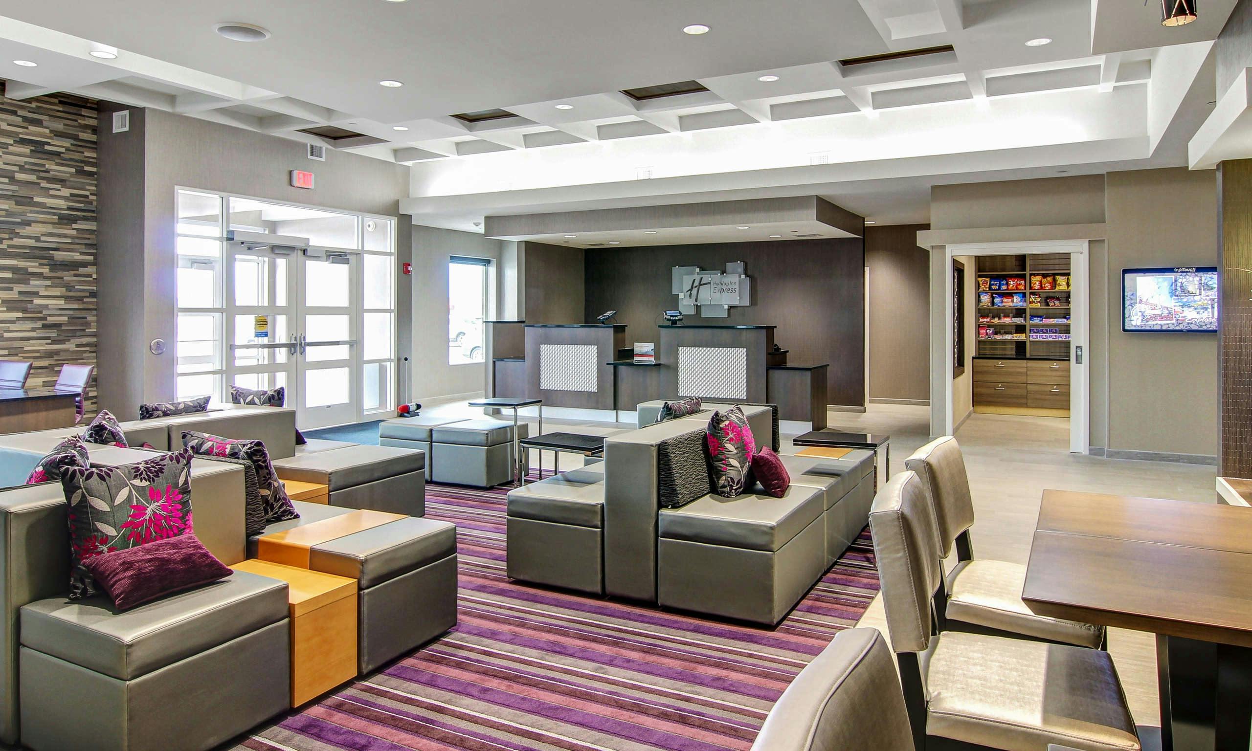 Holiday Inn Express Fargo SW I-94 45th Street