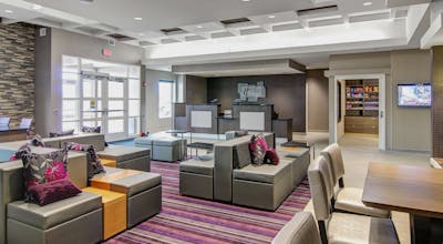 Holiday Inn Express Fargo SW I-94 45th Street