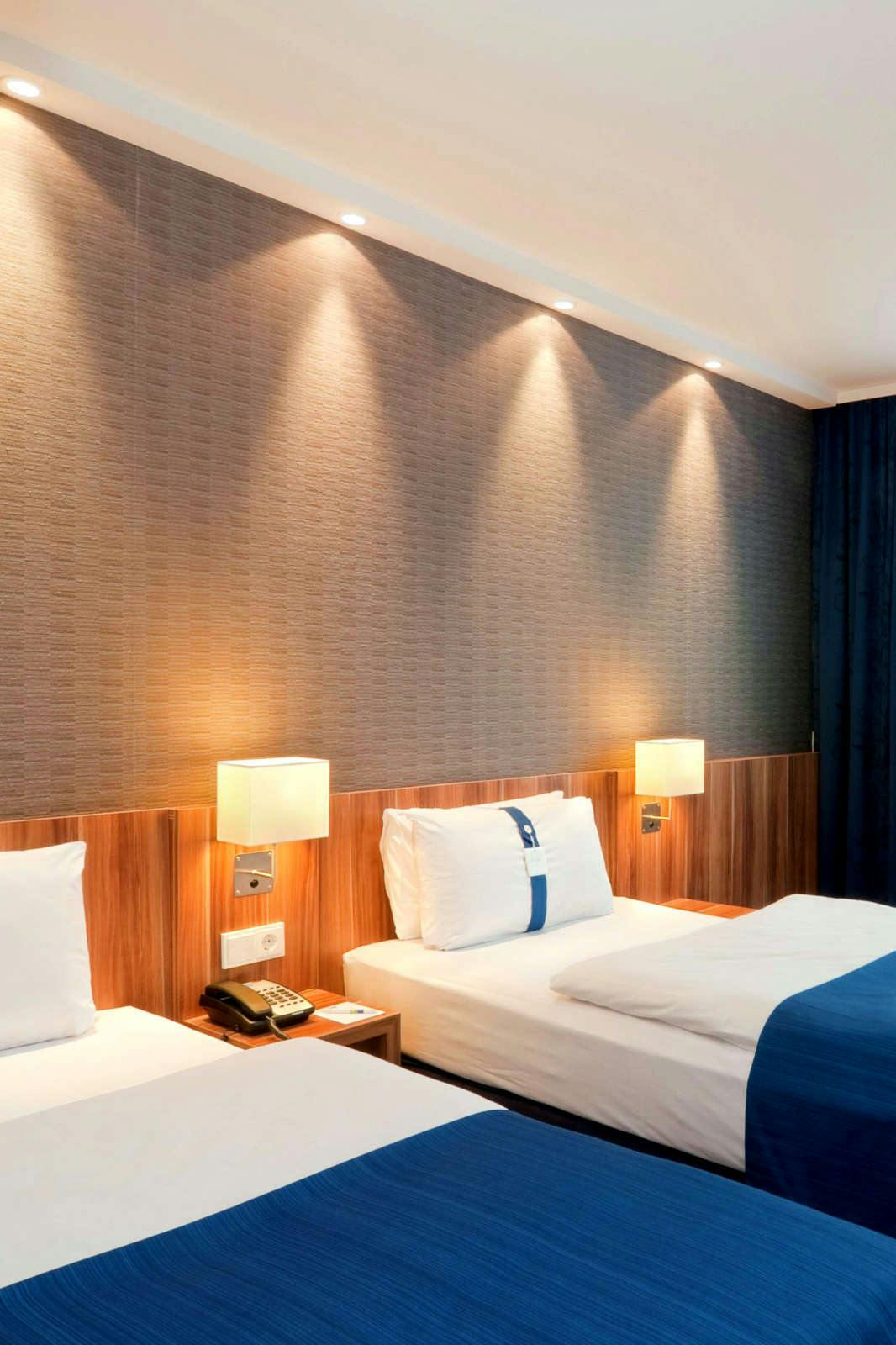 Hotel Holiday Inn Express Wakefield photo 3