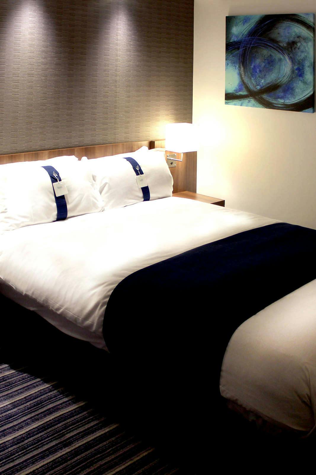 Hotel Holiday Inn Express Wakefield photo 2