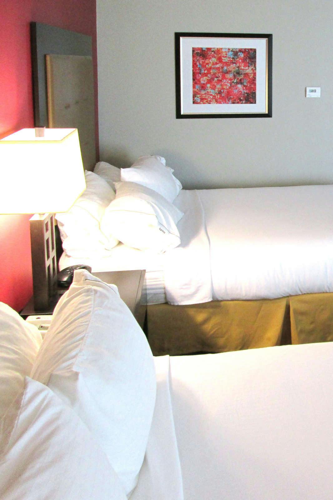 Hotel Holiday Inn Express Cloverdale (Greencastle) photo 3