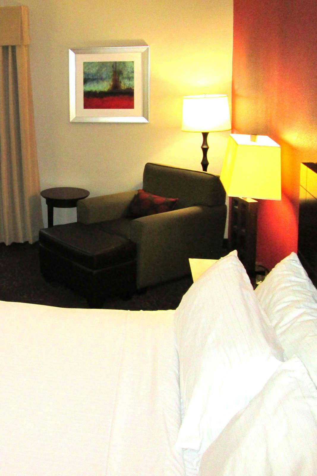 Hotel Holiday Inn Express Cloverdale (Greencastle) photo 1