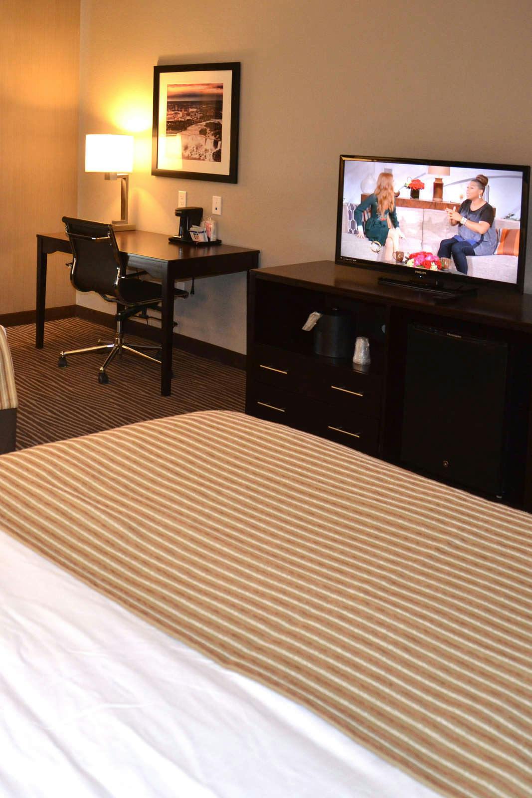 Hotel Holiday Inn Express Cheektowaga North East photo 4