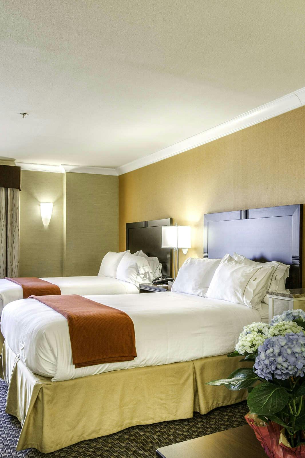 Hotel Holiday Inn Express Castro Valley photo 5