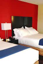 Hotel Holiday Inn Express & Suites Jackson Downtown Coliseum photo 3