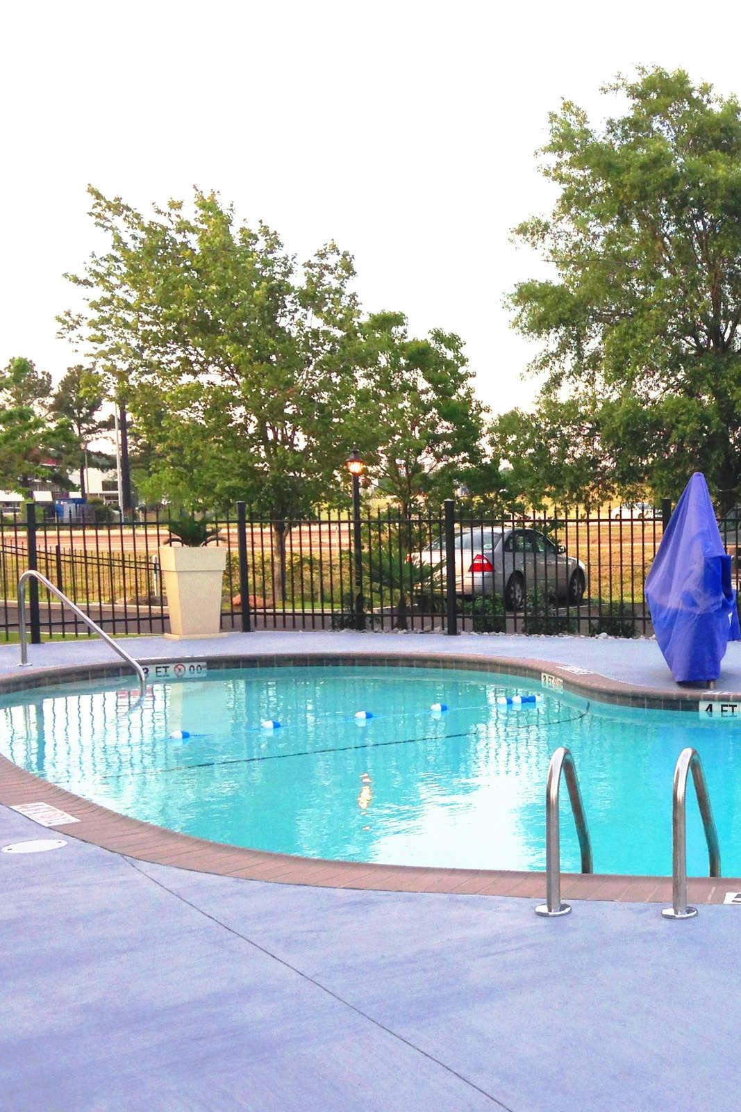 Hotel Holiday Inn Express & Suites Jackson Downtown Coliseum photo 4