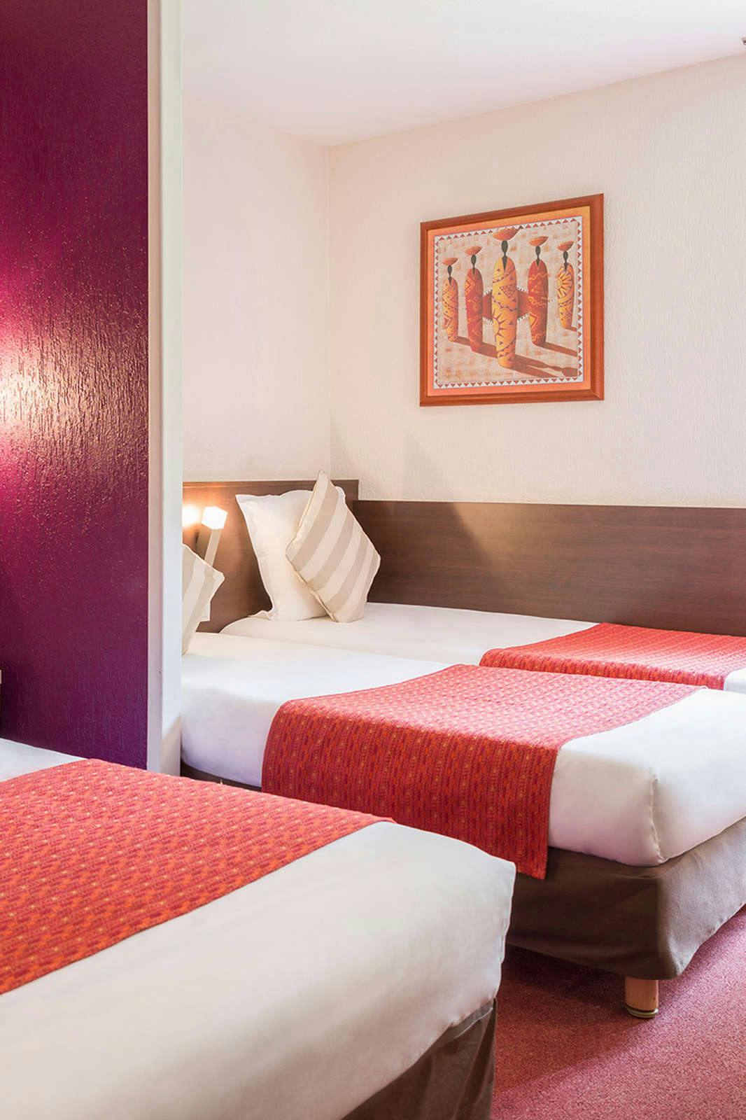 Hotel The Originals City, Hotel La Siesta, Annonay Est photo 1