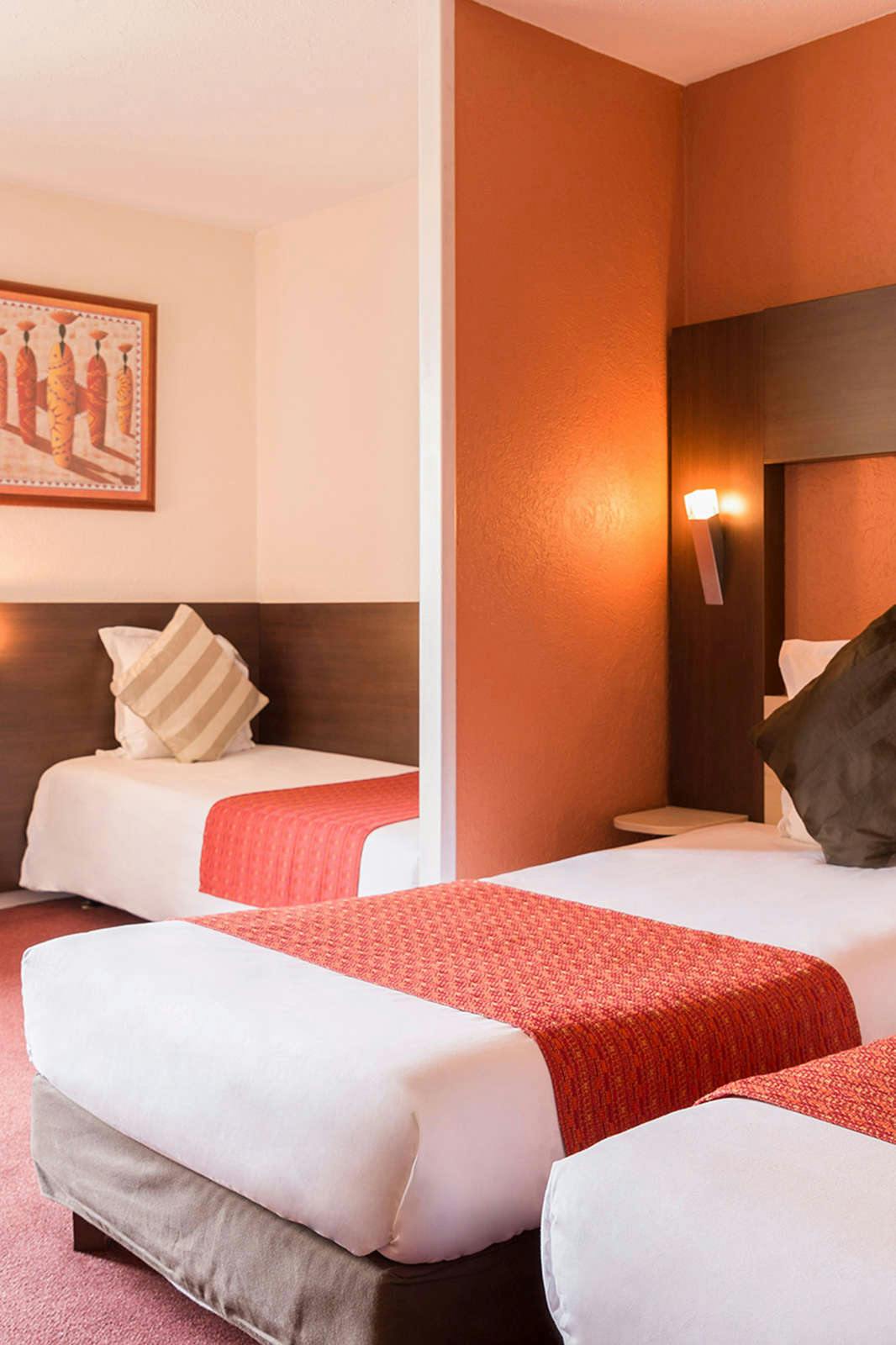 Hotel The Originals City, Hotel La Siesta, Annonay Est photo 4