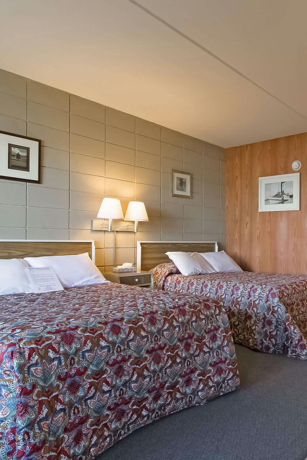 Hotel Half Moon Motel & Cottages photo 4