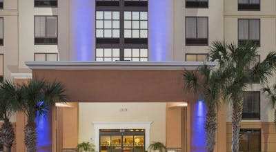 Holiday Inn Express & Suites Jacksonville SE Med Center Area
