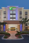 Holiday Inn Express & Suites Jacksonville SE Med Center Area