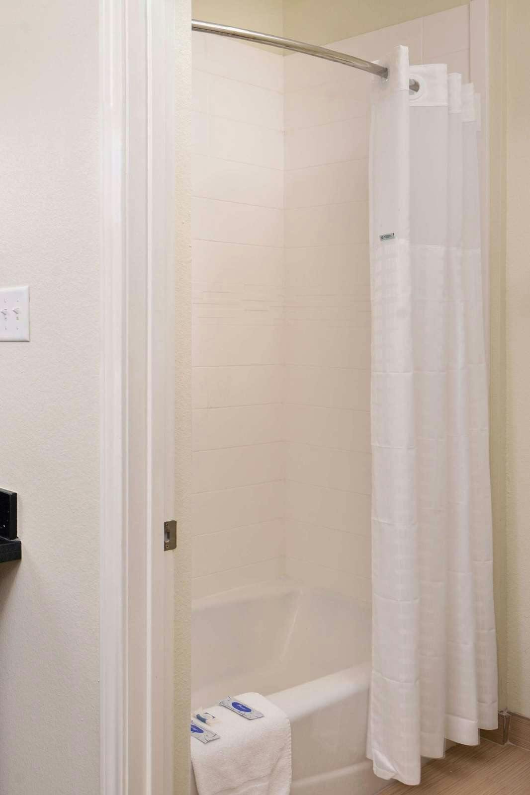 Hotel Americas Best Value Inn & Suites Spring Houston N photo 3