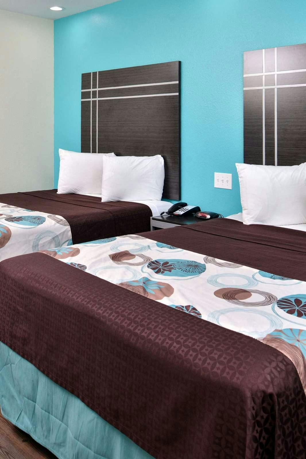 Hotel Americas Best Value Inn & Suites Spring Houston N photo 2