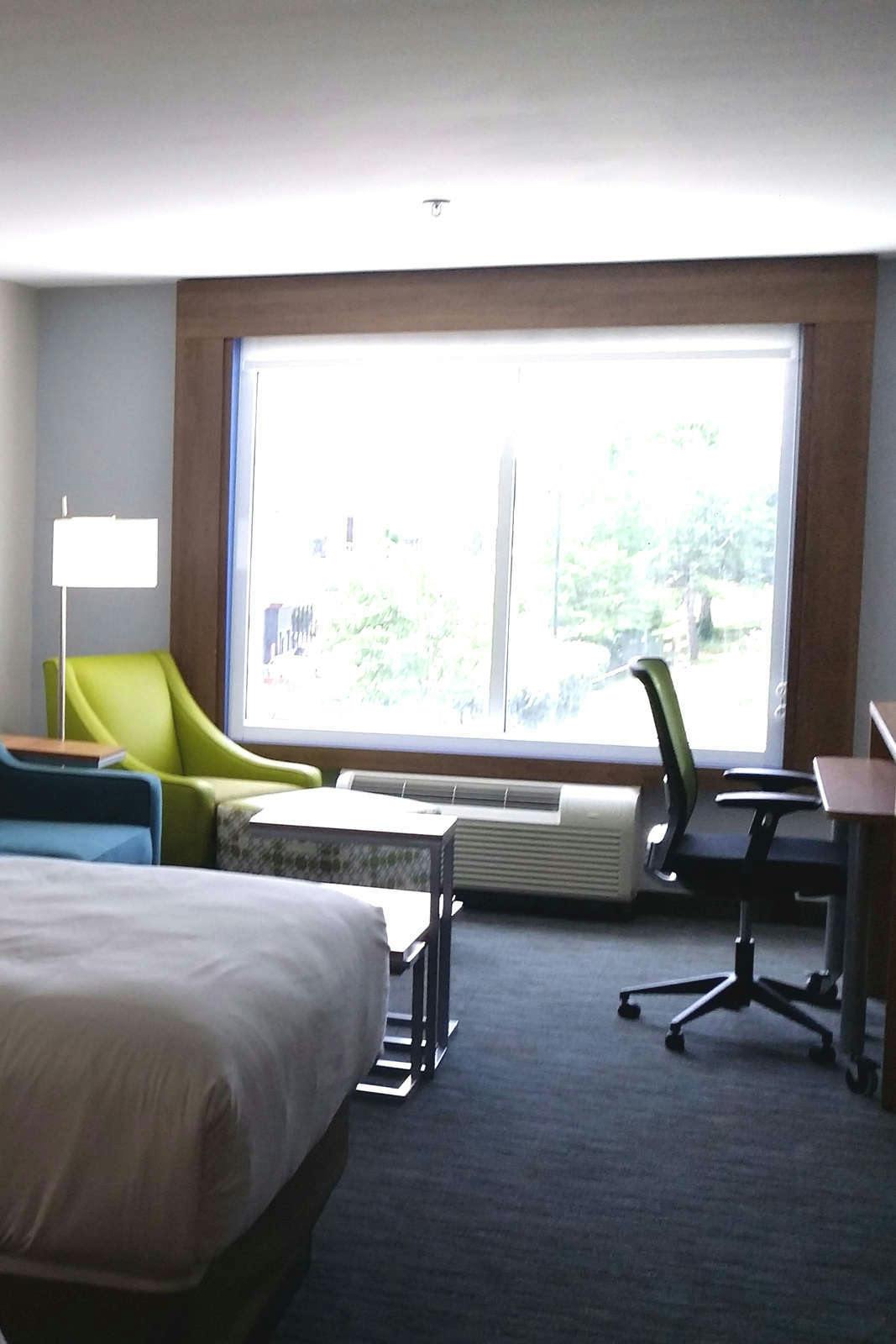 Hotel Holiday Inn Express & Suites Lexington East Winchester Rd photo 4