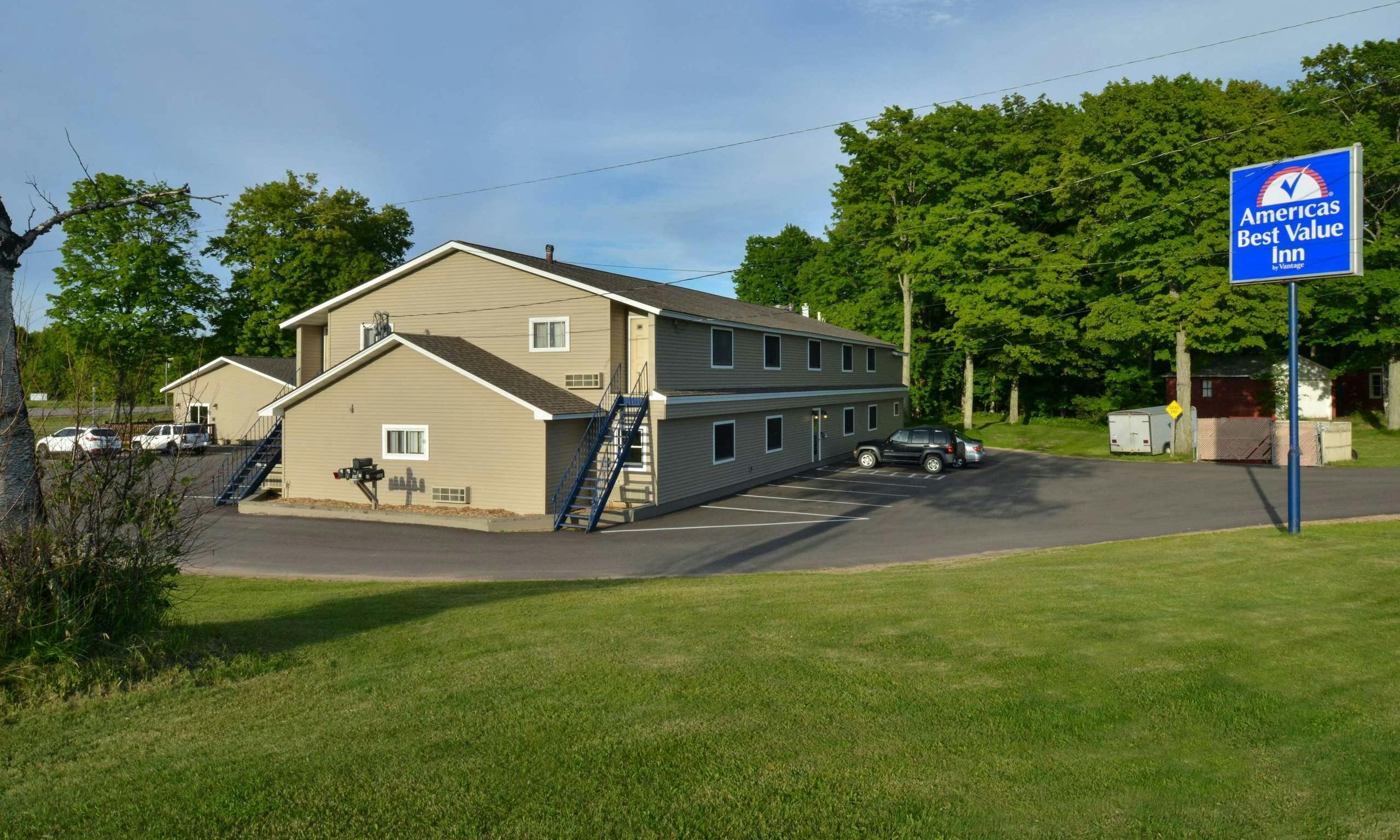 Americas Best Value Inn Marquette
