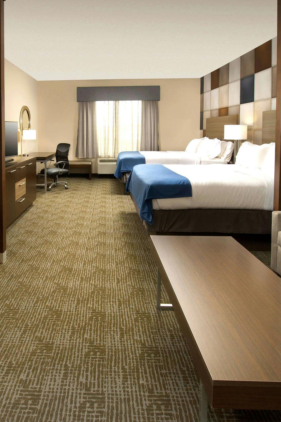 Hotel Holiday Inn Express & Suites Waco South photo 4