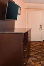 Hotel Americas Best Value Inn Pittsburgh Airport photo 4