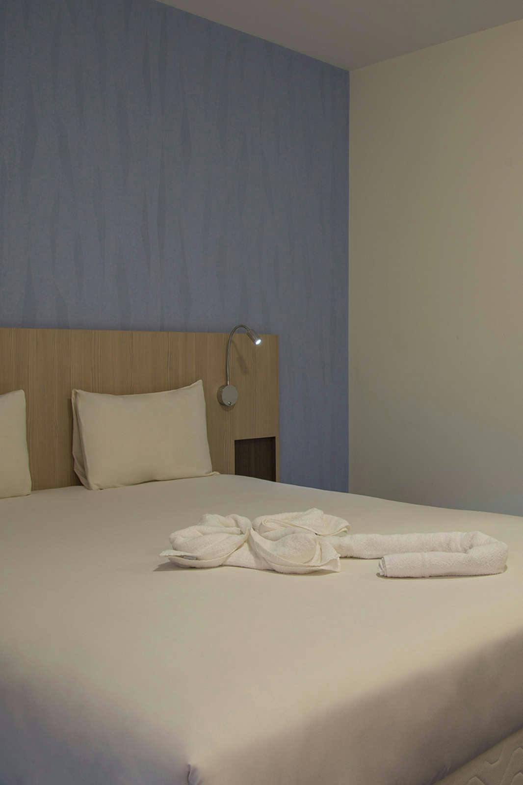 Hotel Hotel The Originals Cholet Welcome photo 1