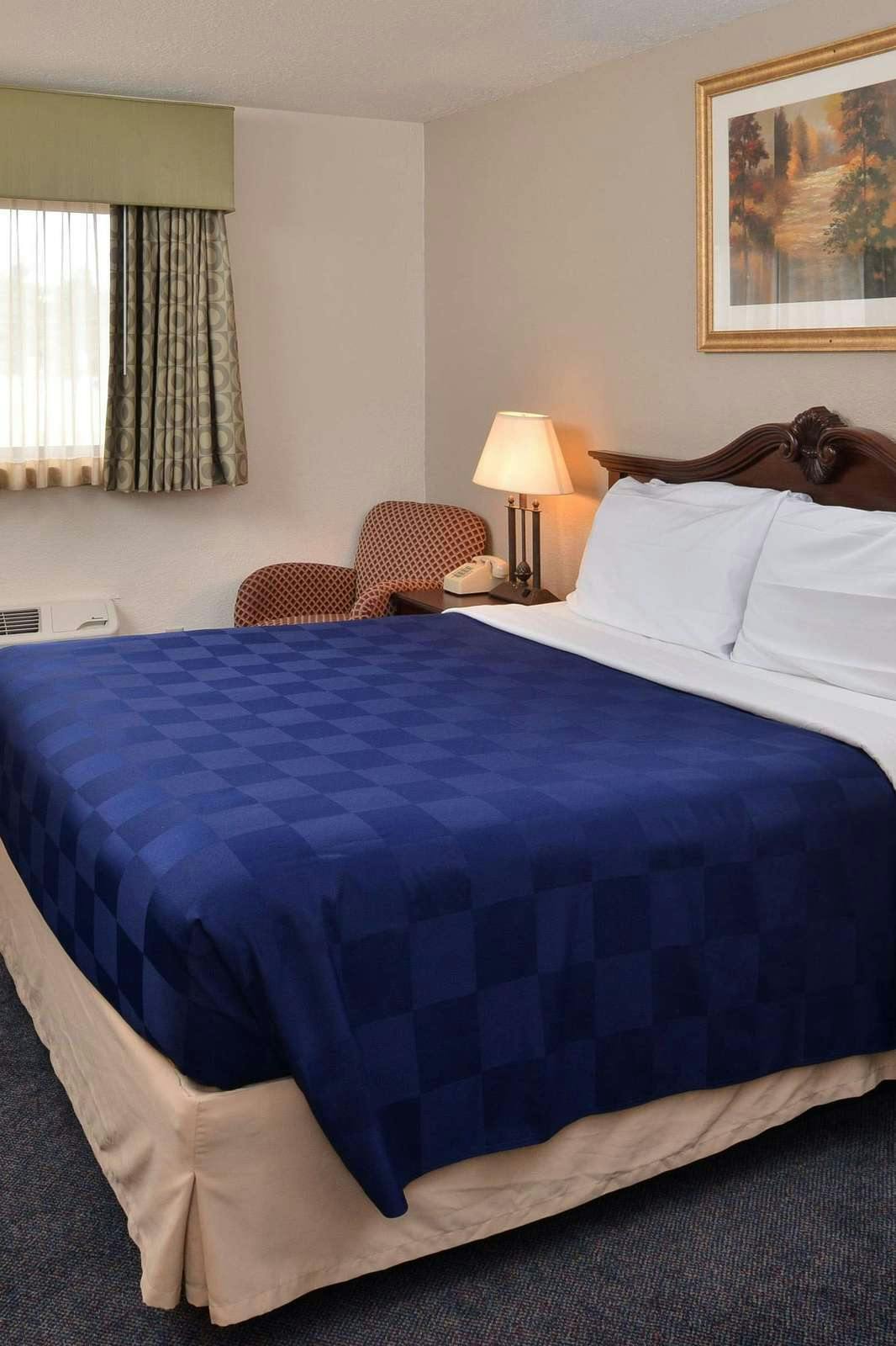 Hotel Americas Best Value Inn Marquette photo 1