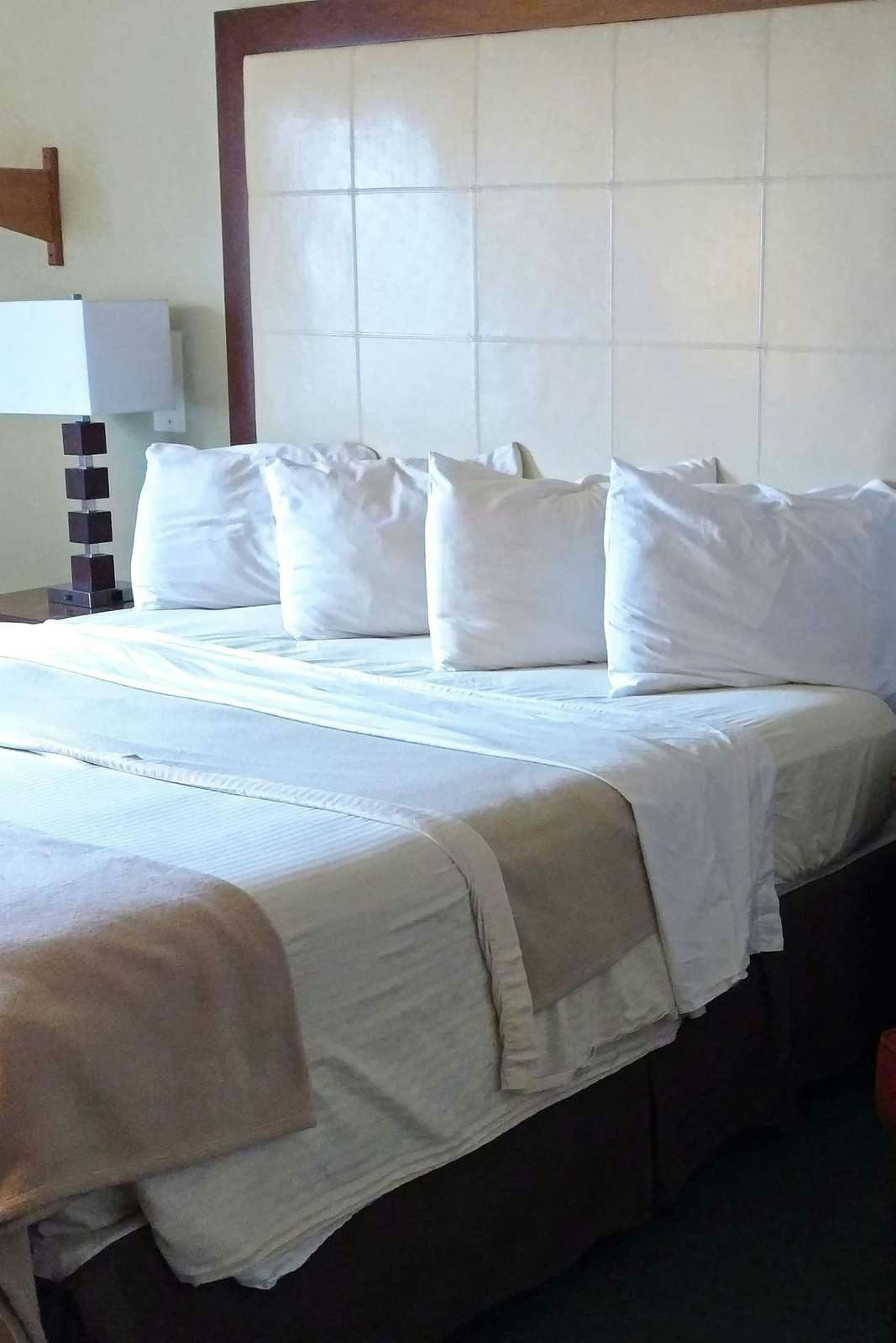 Hotel Americas Best Value Inn Zumbrota photo 2