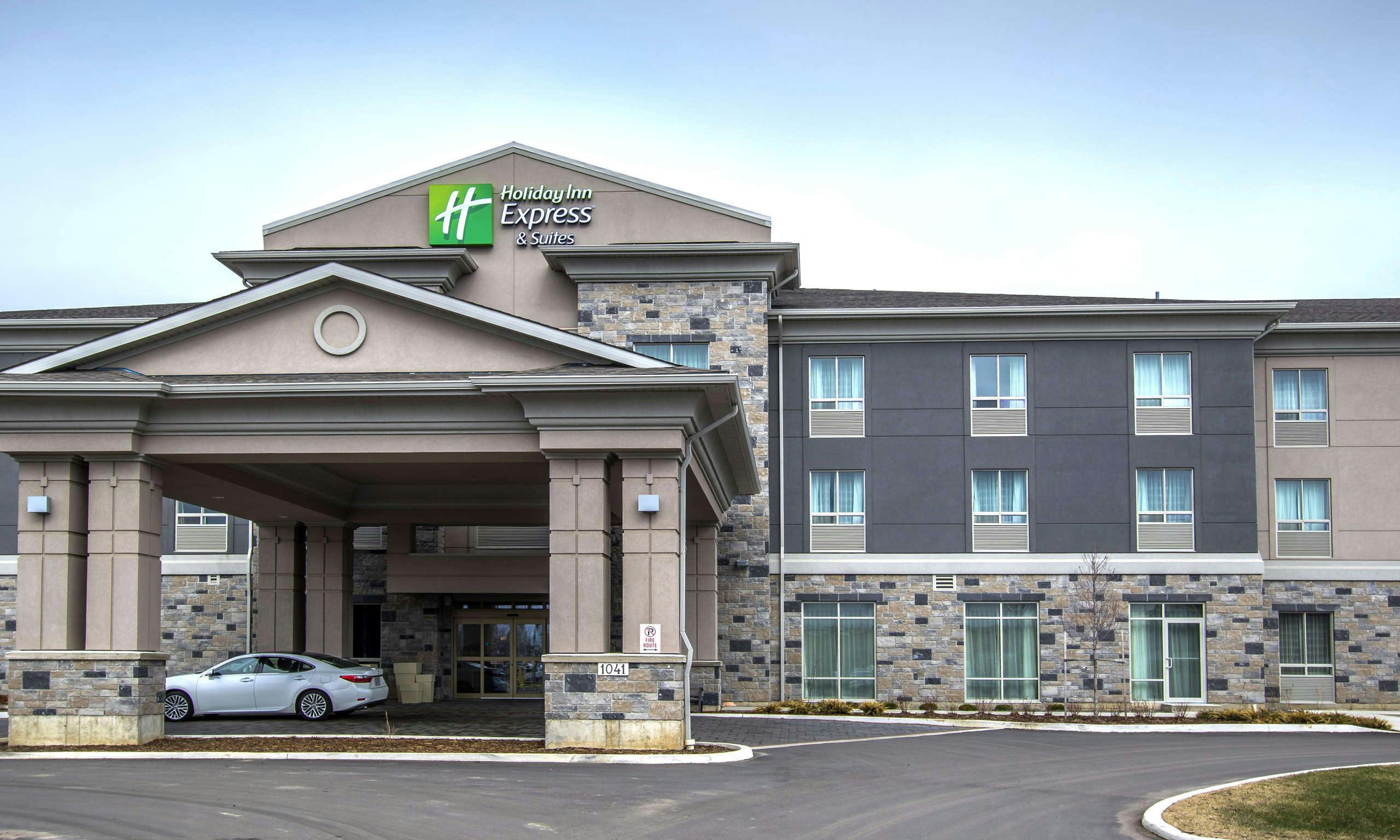 Holiday Inn Express & Suites Thunder Bay
