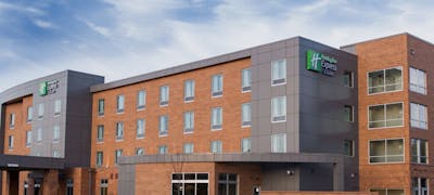 Holiday Inn Express & Suites Madison Central
